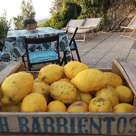 Apartment Sea Symphony. Unbeatable Location! Anacapri (Isola di Capri)