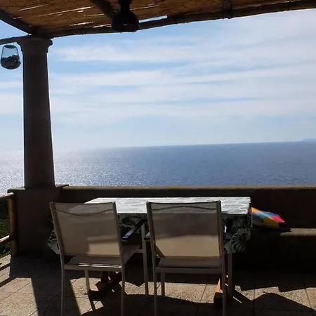 Sea Symphony. Unbeatable Location!